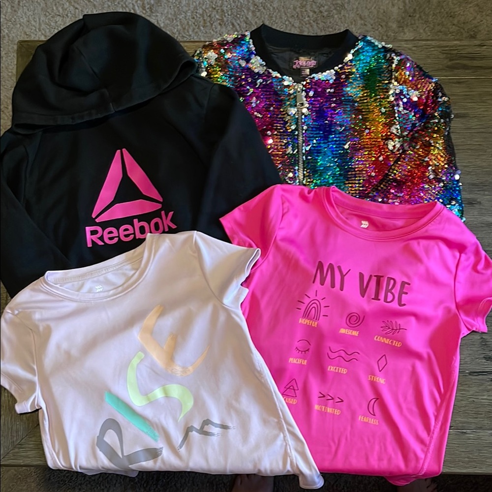 Set of 4 Tops Sz 7/8